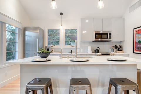 Bosch refrigerator and dishwasher; convection dual oven, microwave, filtered H2O