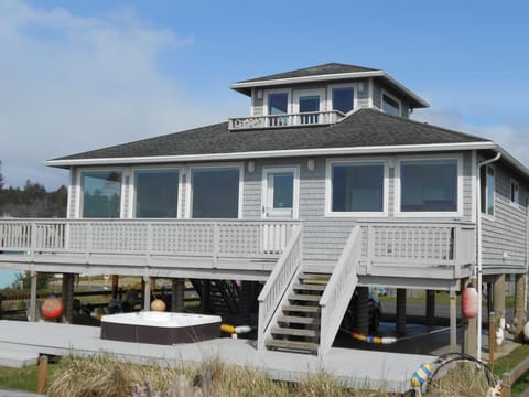 The Eagle's Nest.  Right on the beach in Moclips.