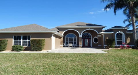 The Kokomo Vacation Villa   - 3,000 sq.', single story pool home