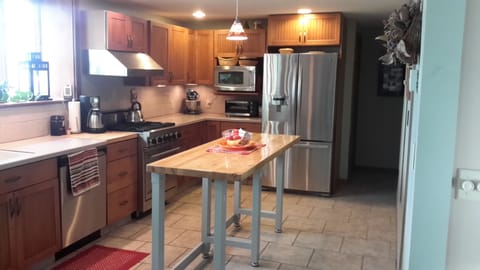 Gourmet kitchen, everything you need to cook almost anything you can imagine.
