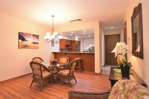 Dining for four plus two seats at the breakfast bar.