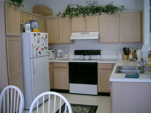 Kitchen - with all utensils