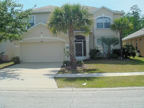 Villa (illumunated by the lovely sun)