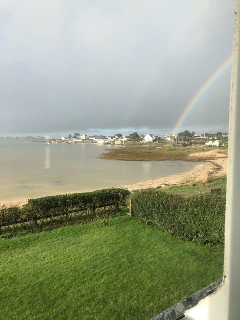 House with exceptional view, direct access to the beach, 12 people House in Brittany