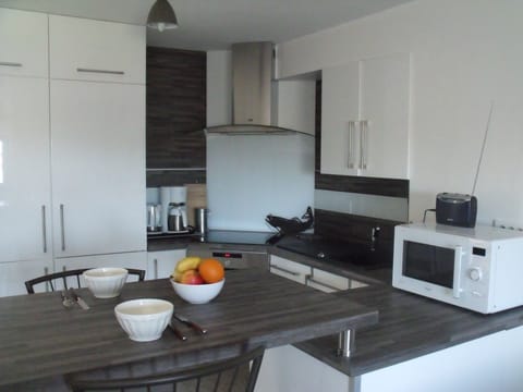 A fonctionnal kitchen very well equiped