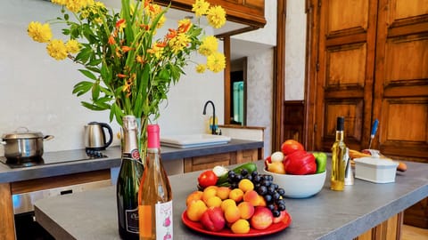 In the new fully equipped kitchen prepare delicious recipes