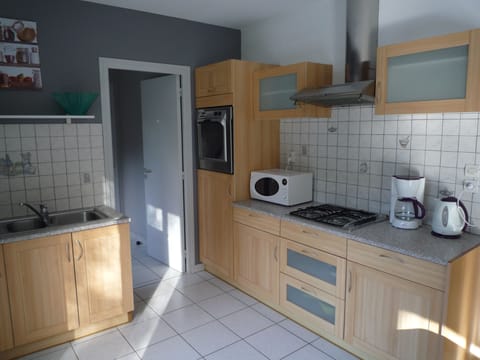 Fitted kitchen