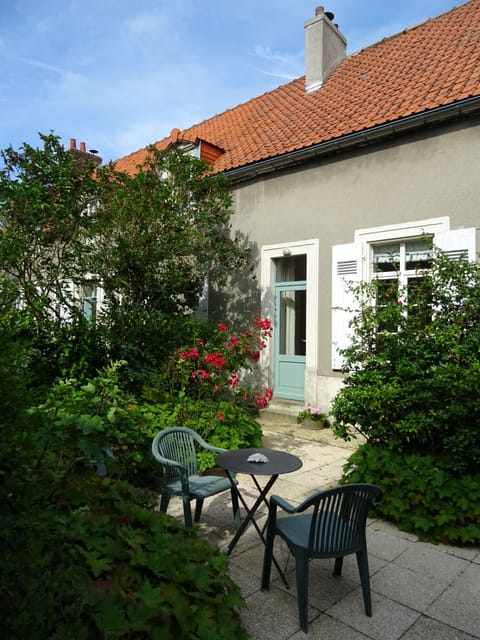 Private access and terrace