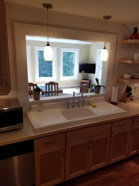 Authentic farmhouse sink