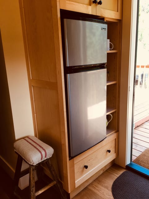 Med size fridge with freezer 