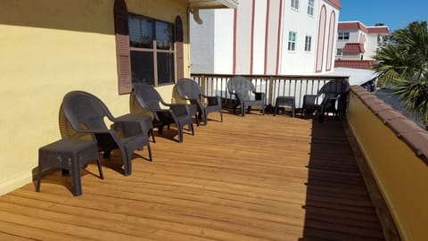 12 X 25 Eastern deck