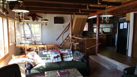Family Room - 2nd angle showing dining table in back
