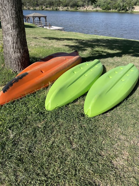 Free use of 3 kayaks