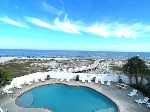 Beach music 1-4 pool