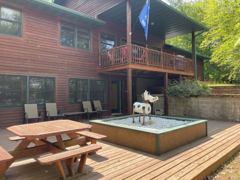 Our lower deck with lots of seating to overlook the lake