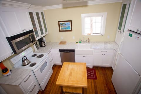 Cozy Cottage Kitchen