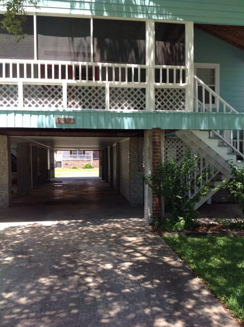 Front entrance 216 N. dogwood