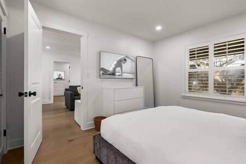 Bedroom 1 (1)