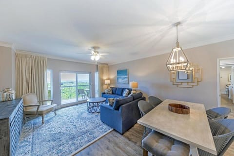Living /Dining Room w/ Balcony Access
