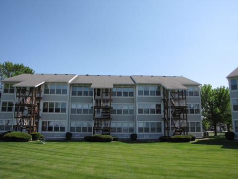 This is the view of the back of the condo. We are middle left, third floor.