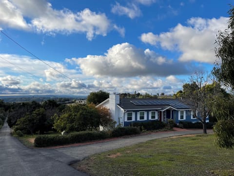Lovely home overlooking organic farm. Spectacular views.
