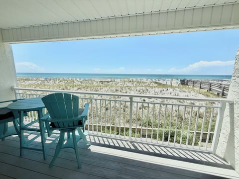 Gorgeous Gulf Front view right from your balcony!