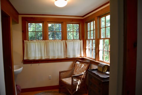 Dressing room, northeast corner
