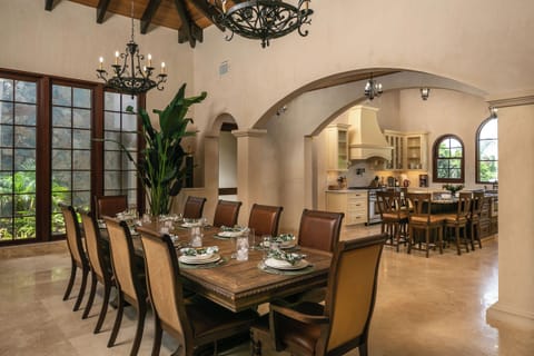 Ditleff Beach House Dining Room & Gourmet Kitchen. 