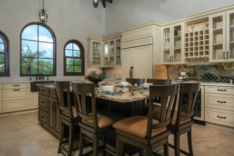 Ditleff Beach House Gourmet Kitchen and Bar Area