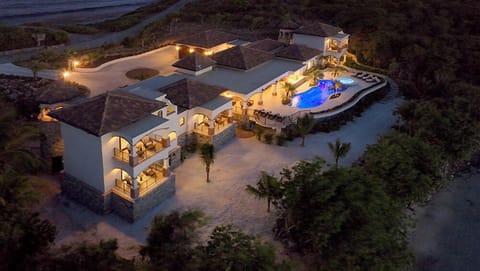 Evening at Ditleff Beach House