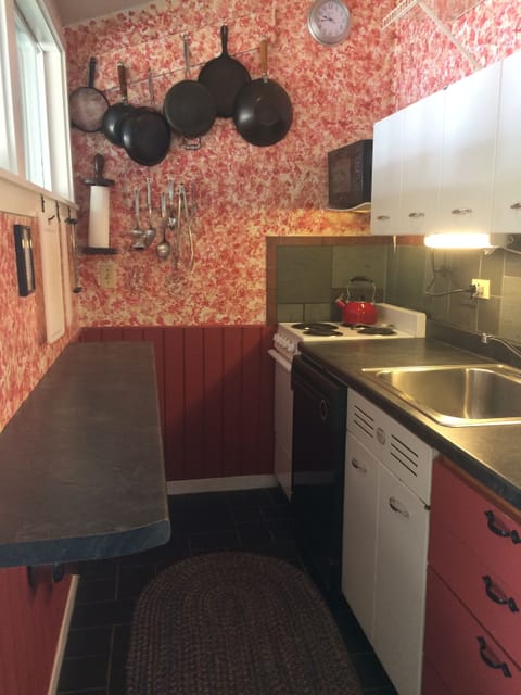 The galley kitchen has everything you need for a great meal.