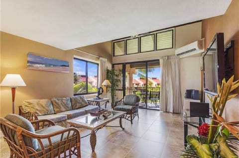Living room open to Lanai