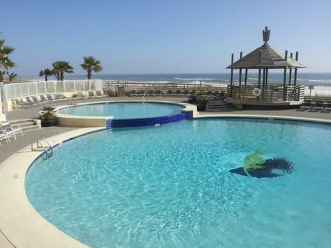 Bi-Level Outdoor Pool