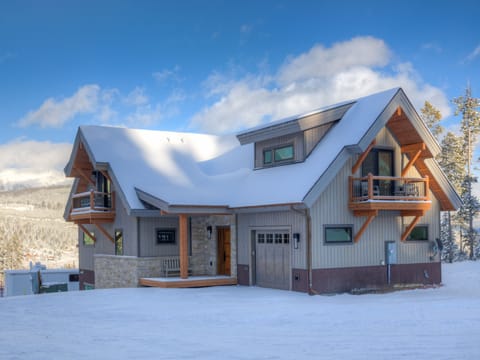 Homestead Chalet 5, Exterior