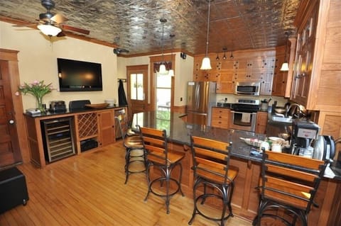 Make yourself at home in this newly updated kitchen