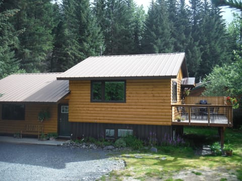 Welcome to Stoney Creek Guest House!