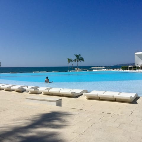 Infinity Pools
