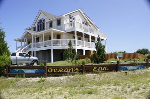 Va Beach artist, Rick Romano painted the remarkable sign on the bulkhead!