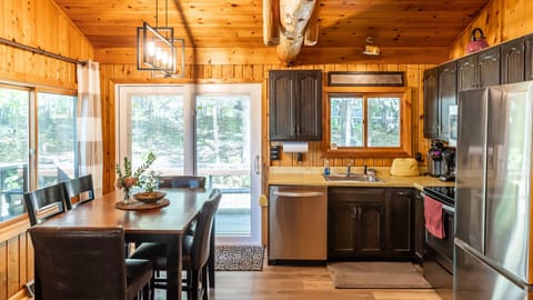 Well appointed kitchen and dining area.