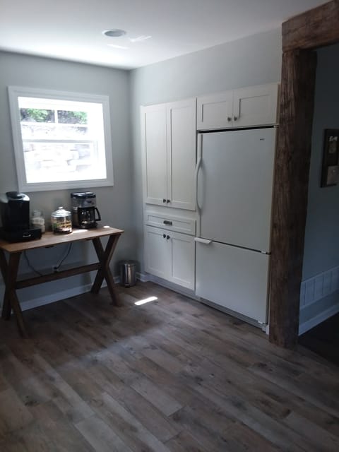 Kitchen with coffee bar
