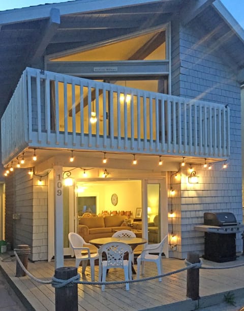 Front patio and balcony