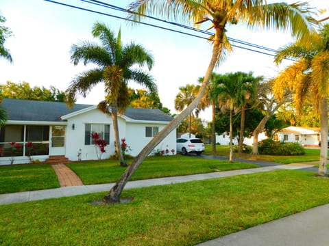 3 bedroom home has long driveway.Bring your boat.