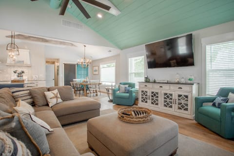 Welcome to Hebron Rd! Featured on HGTV Beach Make Over Episode!