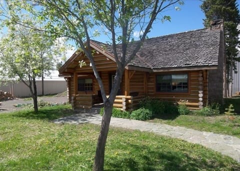 Spring in West Yellowstone