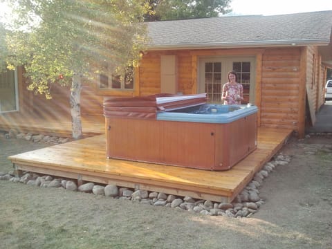Great seven person hot tub right out the master bedroom