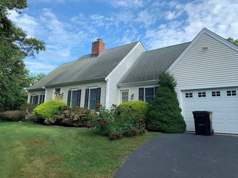 Another view of front of home 