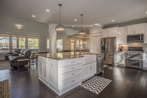 Another view of kitchen 