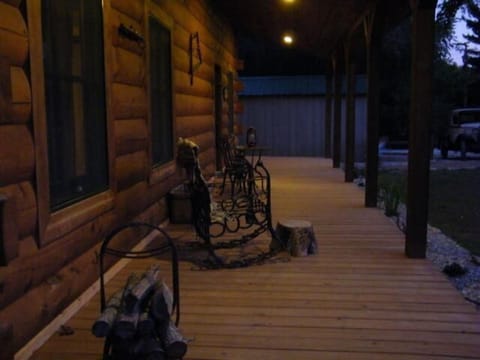 Come Relax on our beautiful front deck at night and listen to the crickets!