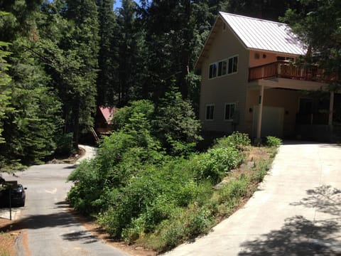 House sits at the end of the road making it very private and serene.