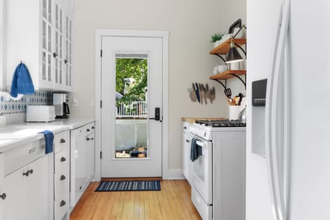 fridge has ice maker and filtered water
grill is located just outside the door